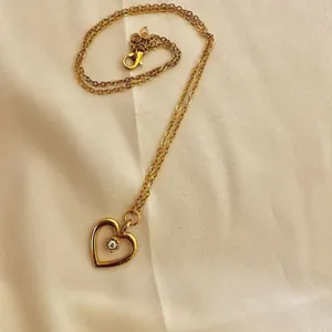 Gold tone heart rhinestone pendant necklace thumbnail 8