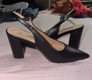 Black Pumps Size 6.5 thumbnail 1