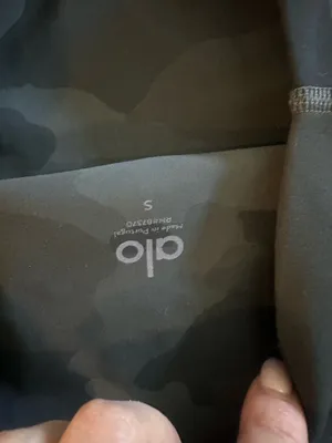 Alo Yoga deep camo leggings thumbnail 3
