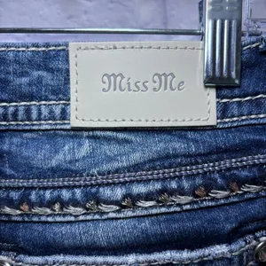 Miss Me Los Angeles Curvy Boot Cut Embellished Beaded Jeans Bling Size 27x29.5 thumbnail 5