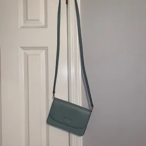 Kate spade purse thumbnail 2