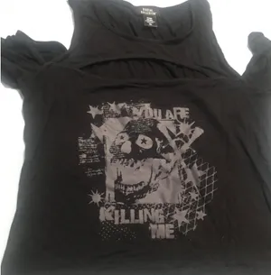 Hot Topic Skull off the shoulder blouse thumbnail 3