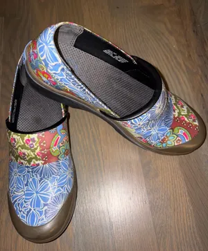 Dansko Vegan Floral Patchwork Professional Clogs EU 40 Nurse Comfort Shoes thumbnail 1