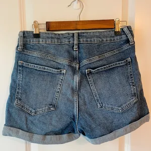 Old Navy Straight Cut Jean Shorts thumbnail 3