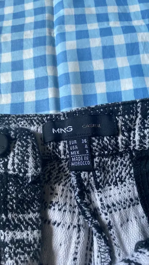 Mango shorts casual thumbnail 3