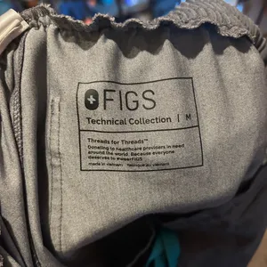 Figs High Waisted Yola Skinny Scrub Pants in graphite gray thumbnail 9