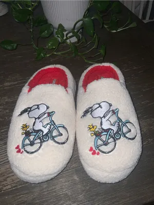 Peanuts Cream Slip-On Slippers with Snoopy Riding A Bicycle Size Lg thumbnail 2