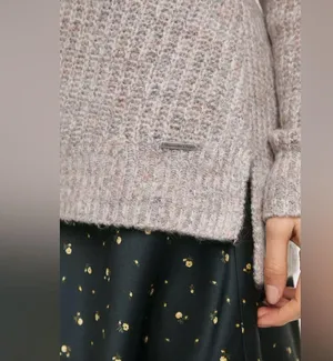 Abercrombie V-Neck Knitted Sweater in Rib - Pink/Grey Marl - M thumbnail 4