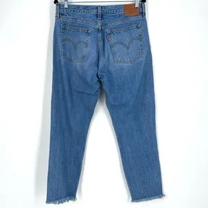 Levi's Wedgie Women's Raw Hem Tapered‎ Ankle Jeans Blue Denim Acid Wash Size 30 thumbnail 4