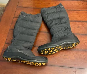 The North Face Down‎ Filled Winter Boots thumbnail 1