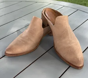 Frye Ray Leather Mules Womens Size 9.5 M Tan Natural Slip On Clogs Flat Shoes thumbnail 1