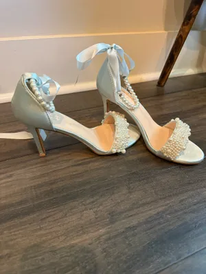 Blue pearl heels Size 9 thumbnail 2