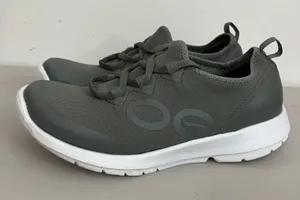 OOFOS OOmg Low Shoe Women Size 8 Gray Recovery Walking Comfort Sneakers thumbnail 1