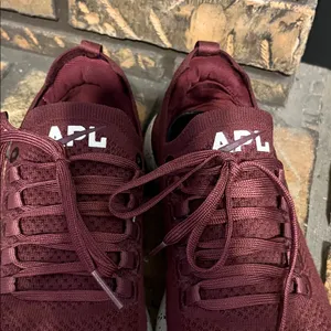 APL Women's TechLoom Breeze Maroon‎ Speckled Knit Athletic Shoes Size 7 thumbnail 9
