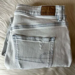 American Eagle Outfitters Mom Jeans Ripped High Waist Size 8 Short thumbnail 12