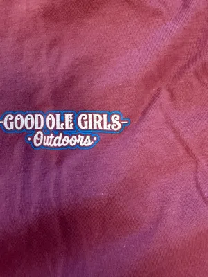 Good Ole Girls T-Shirt Size L Black Lab on Camo Graphic Burgundy thumbnail 3
