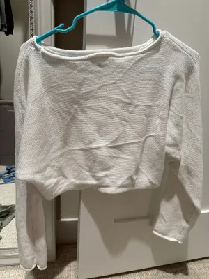 Sweater thumbnail 1