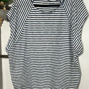 We the Free Oversized Blue White Striped Shirt Size Medium‎ thumbnail 3