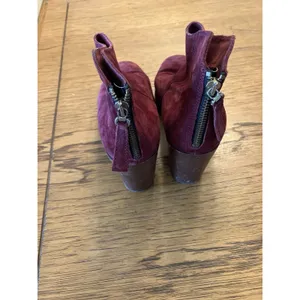 Clarks Women’s Burgundy Suede Ankle Boots Zip Block Heel Round Toe US 10 M thumbnail 5