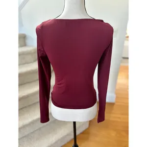 NWT Lucy in the Sky Burgundy Square Neck Long Sleeve Fitted Top thumbnail 2