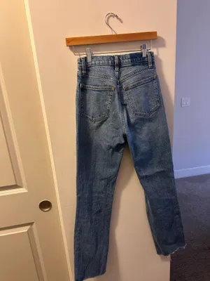 Abercrombie 90s Straight High-Rise Jeans thumbnail 2