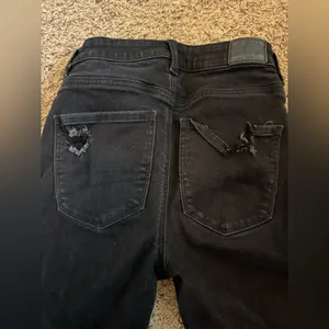 American Eagle Outfitters Distressed Black Hi-Rise Jeggings size 2 Short thumbnail 14