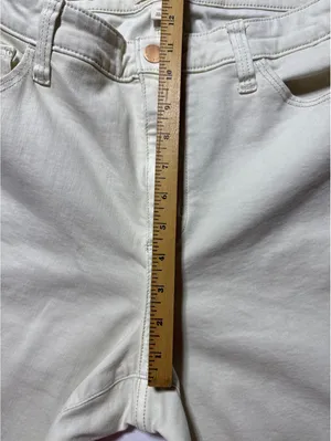 Universal Threads High Rise Skinny Jeans in Cream - Size 17R thumbnail 7