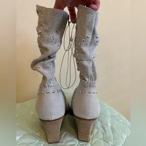NEW Very G Stellar Womens Boot light Gray Studded Western Boots Womens size 9.5 thumbnail 5
