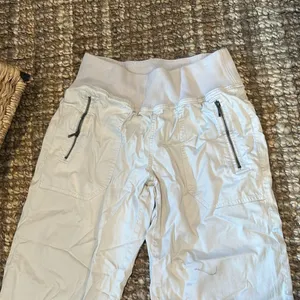 Orvis Tencel/Cotton Grey Cargo Capri Pant Size 4 thumbnail 4