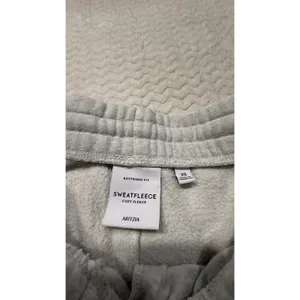 Aritzia Sweatfleece Cozy Fleece Boyfriend Fit Shorts Heather Grey Womens XS thumbnail 3