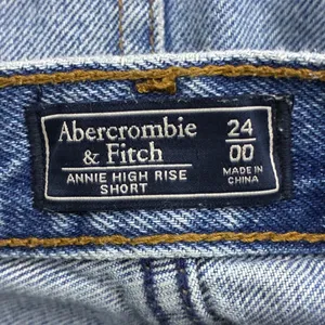 Abercrombie & Fitch Annie High Rise Distressed Denim Shorts Medium Wash Size 24 thumbnail 5