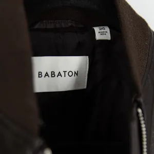 Aritzia Babaton Synergy UnReal Faux Vegan Leather Bomber Jacket Rich Mocha Brown thumbnail 2