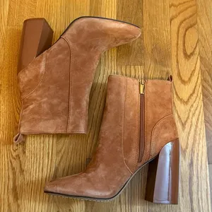 Vince Camuto Womens 8 VC Envernia Brown Suede Leather Chunky Round Toe Booties thumbnail 1