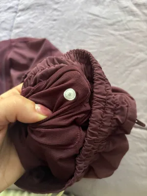 Lululemon Hotty Hot 4" thumbnail 3