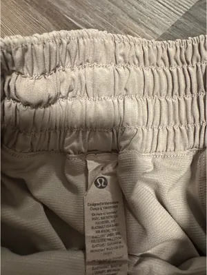 Lululemon Hotty Hot Shorts 2.5" thumbnail 2
