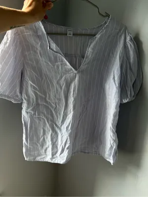 Old Navy Nautical Light Blue & White Striped V Neck Top Puffy Sleeve Size M thumbnail 3