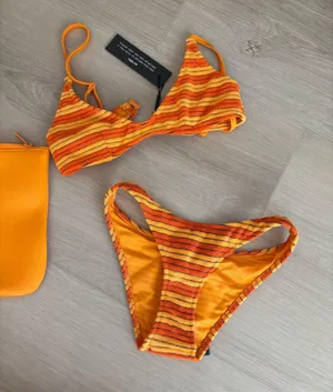Triangl Bikini Set thumbnail 1