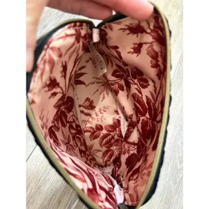 Gucci Black Cosmetic Bag thumbnail 5