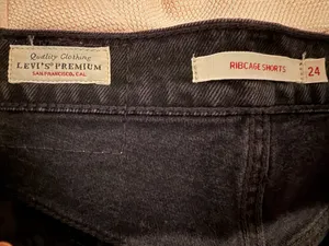 Levi’s Ribcage Shorts  thumbnail 3