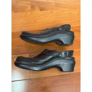 Ariat Women's Black Leather Clog Shoes‎  Size 8.5B thumbnail 5