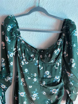Astr Floral Print Long Sleeve Dress Forest Green NWT Sz Small thumbnail 3