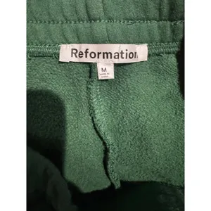 Reformation Green Fleece Sweat Athletic Shorts Size M thumbnail 3