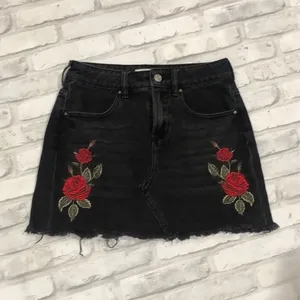 Pacsun black floral denim short skirt thumbnail 3