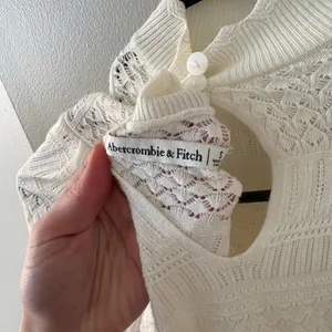Abercrombie Pointelle Mock Neck Puff Sleeve Sweater in Cream thumbnail 4