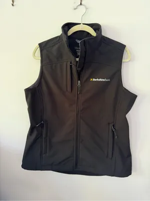 Berkshire Women's Black Softshell Vest Size XL thumbnail 1