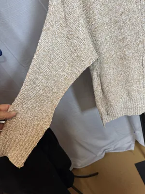 Zenana NWOT v neck sweater thumbnail 3