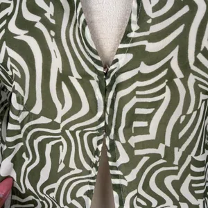 New Abercrombie & Fitch Green Sheer Long Sleeve Blouse Abstract Swirl Top Small‎ thumbnail 5