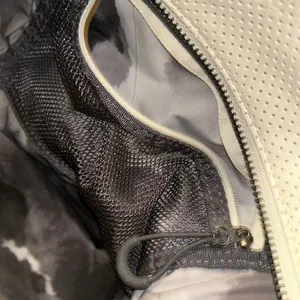Lululemon Athletica Retro Groove Duffel Bag thumbnail 11