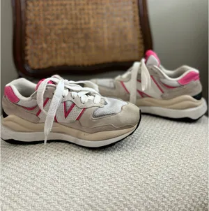 New Balance Women’s 57/40 ‘Sage Bleached Lime Glow’ thumbnail 5