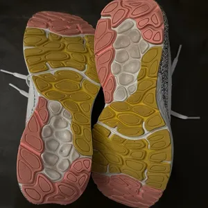 Women's Running Shoes - White and Pink thumbnail 5